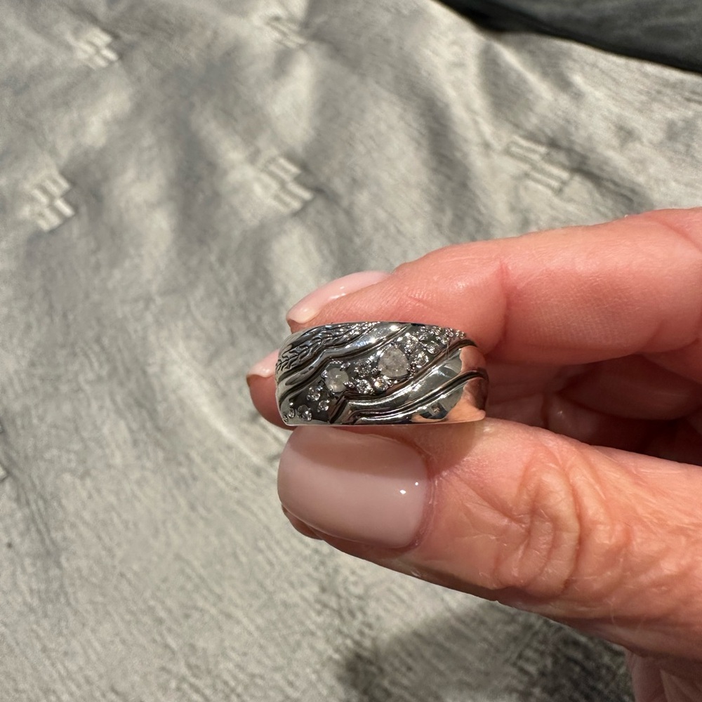 John Hardy Silver Lahar Ring with Diamonds size 7 new with box